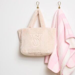 Victoria's Secret Tote - Faux Fur
